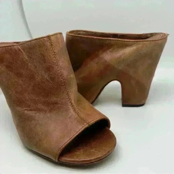 Nicole-  Women’s Loopey Sandals Tan Leather 
Sz 8 - Picture 7 of 10